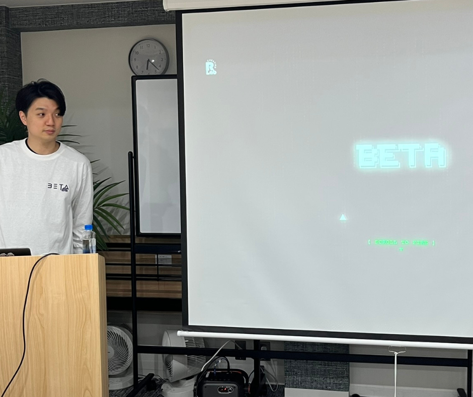 β-Long T-Shirt Wearing